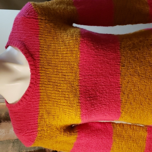 LOFT Sweater - Picture 3 of 6